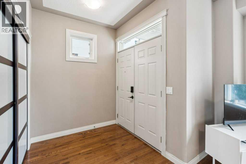 2208 33 Street Sw, Calgary, Alberta  T3E 2T1 - Photo 4 - A2266797