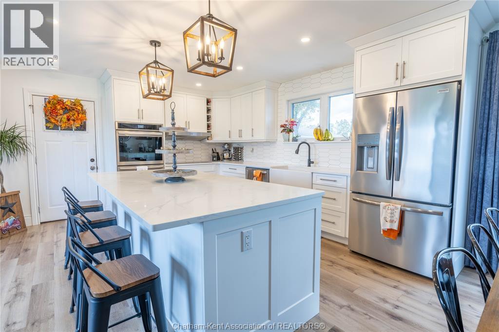 809 77 Highway, Leamington, Ontario N8H 3V8 - Photo 3 - 25027982