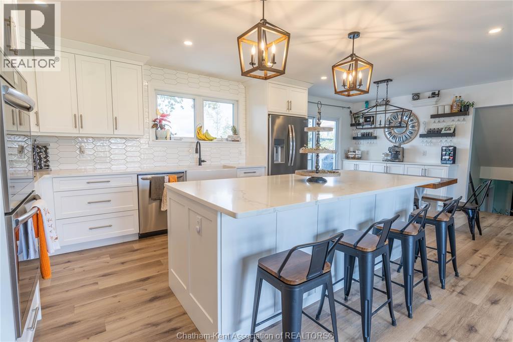 809 77 Highway, Leamington, Ontario N8H 3V8 - Photo 4 - 25027982