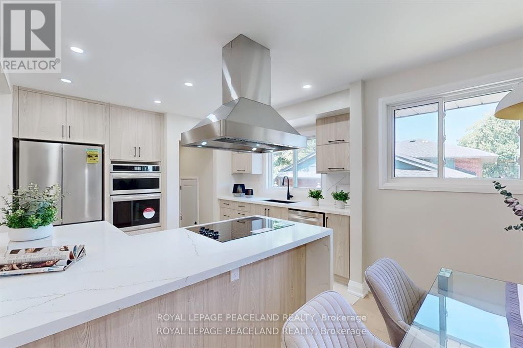 1223 Redbank Crescent, Oakville, Ontario  L6H 1Y4 - Photo 11 - W12507568