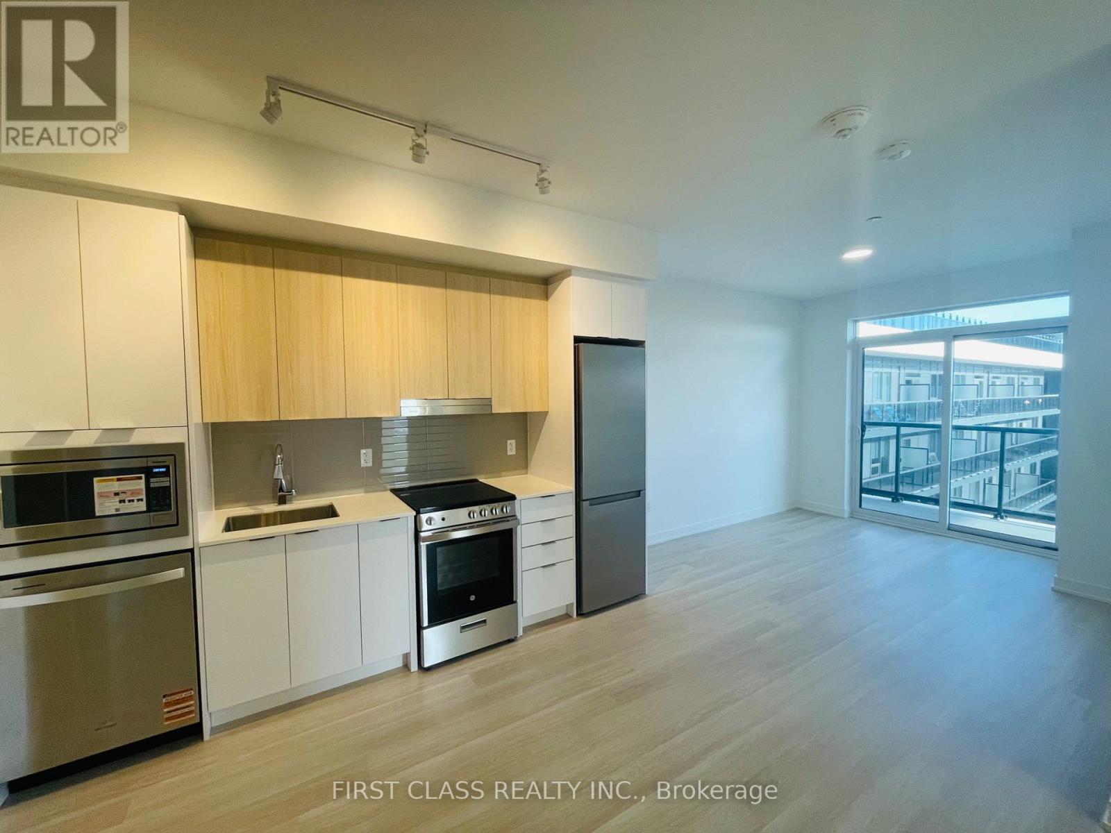 602 - 5105 HURONTARIO STREET, Mississauga, Ontario