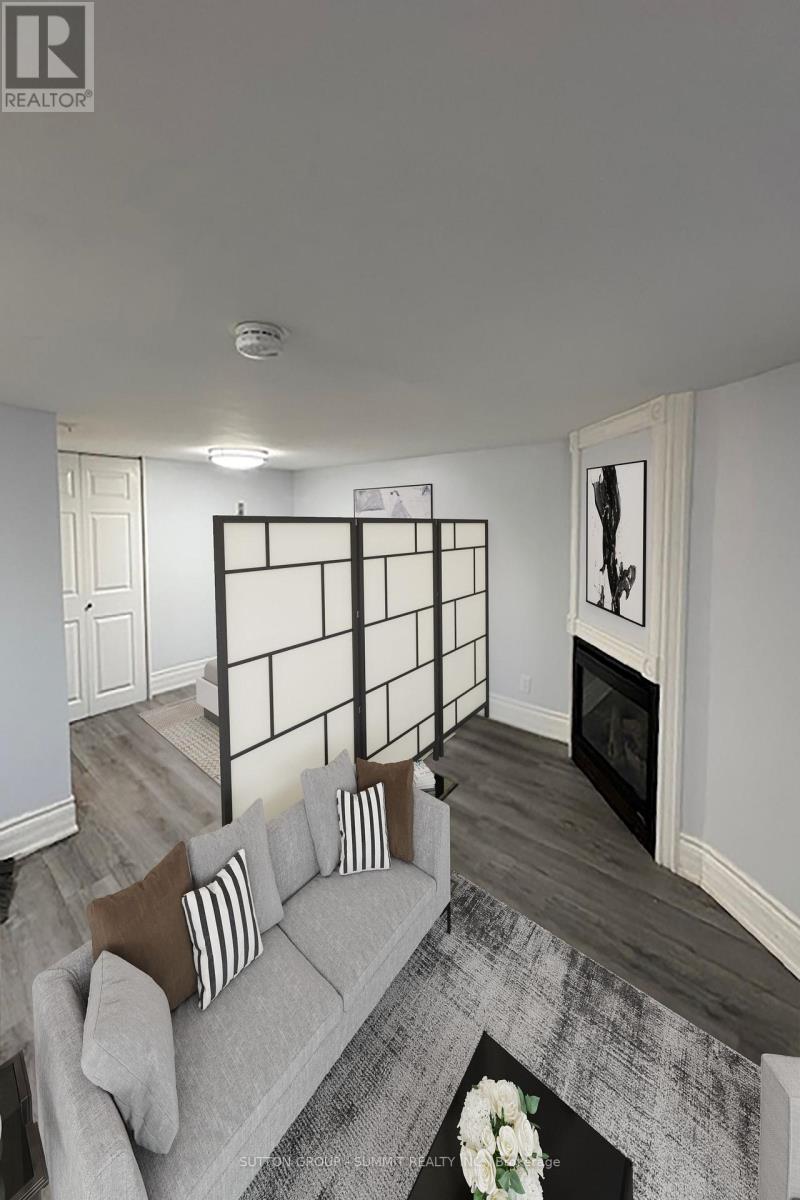 9 - 75 Mcintyre Crescent, Halton Hills, Ontario  L7G 1N5 - Photo 4 - W12507584