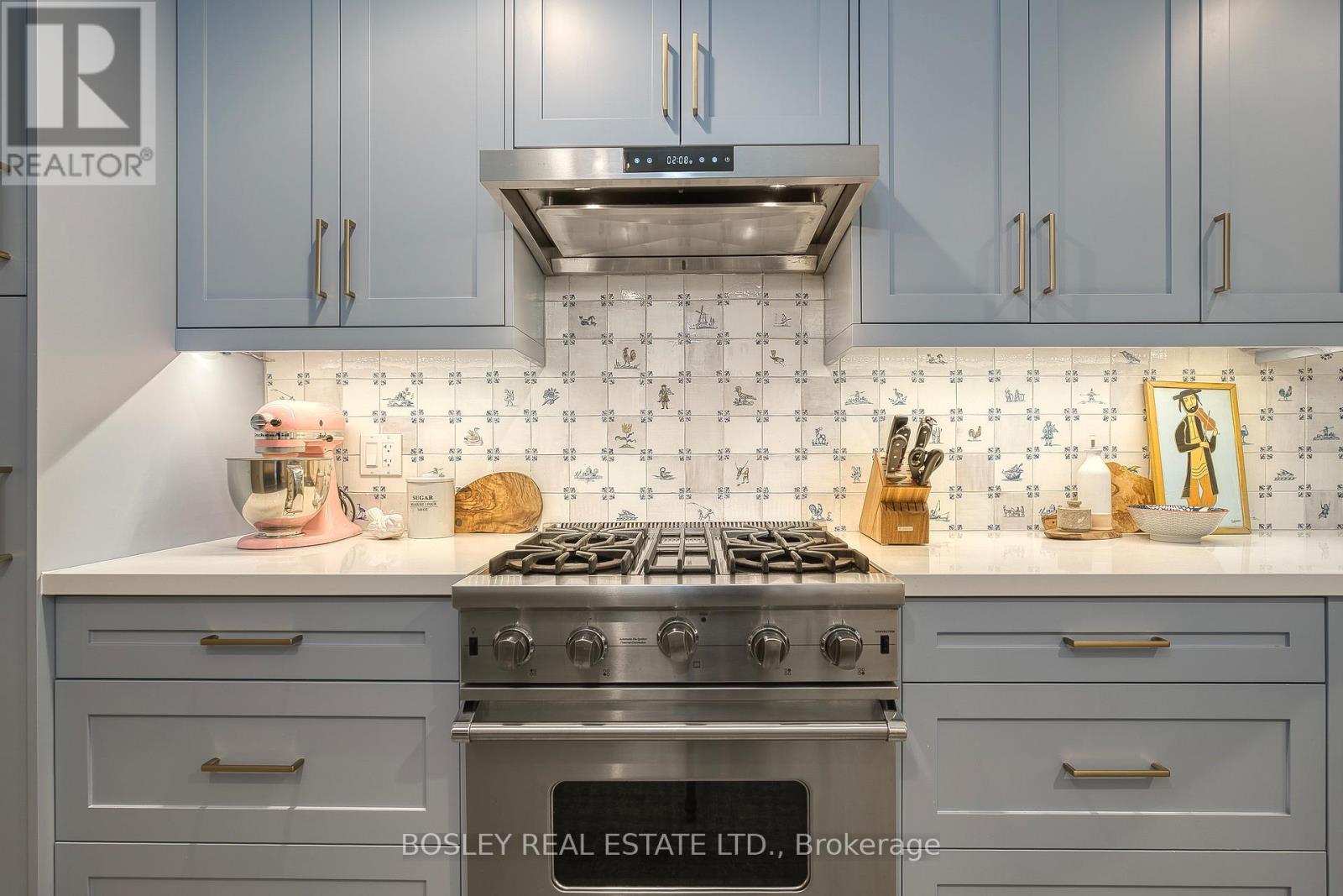 60 Grenadier Road, Toronto, Ontario  M6R 1R2 - Photo 18 - W12507590