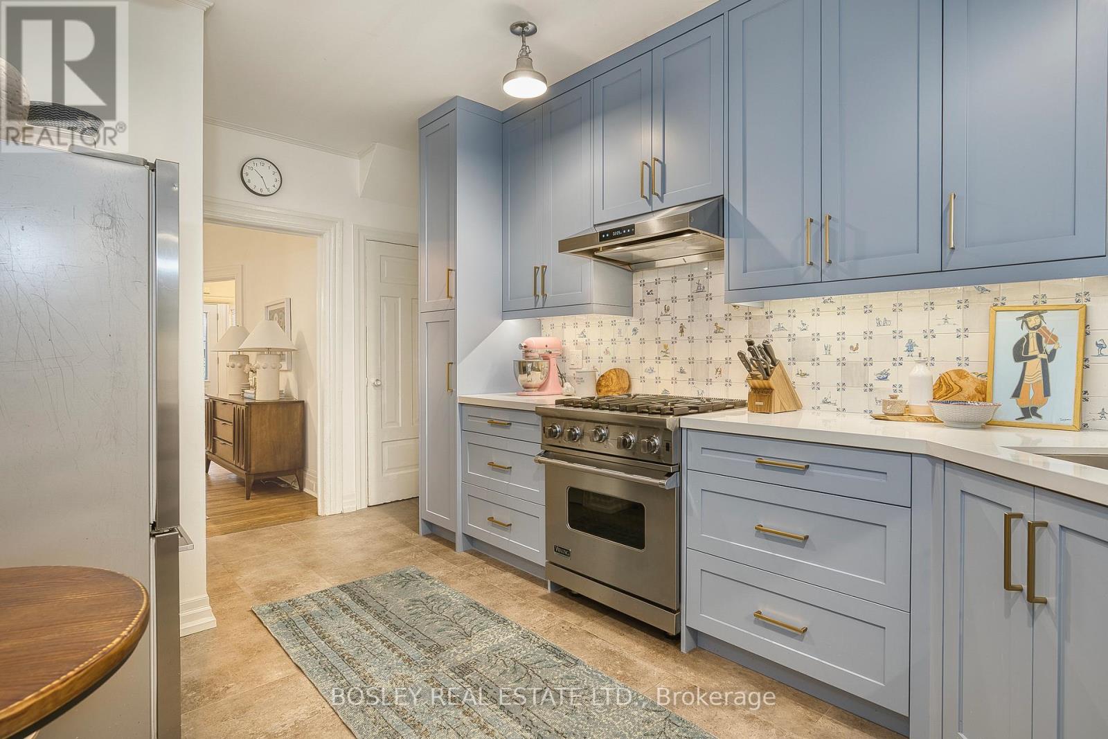 60 Grenadier Road, Toronto, Ontario  M6R 1R2 - Photo 20 - W12507590