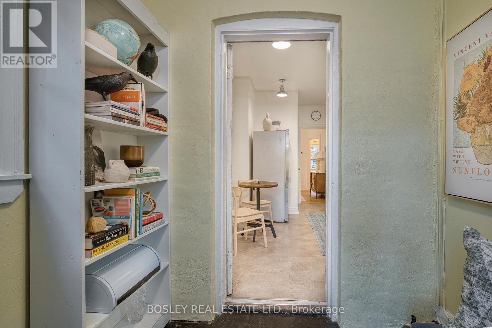 60 Grenadier Road, Toronto, Ontario  M6R 1R2 - Photo 22 - W12507590