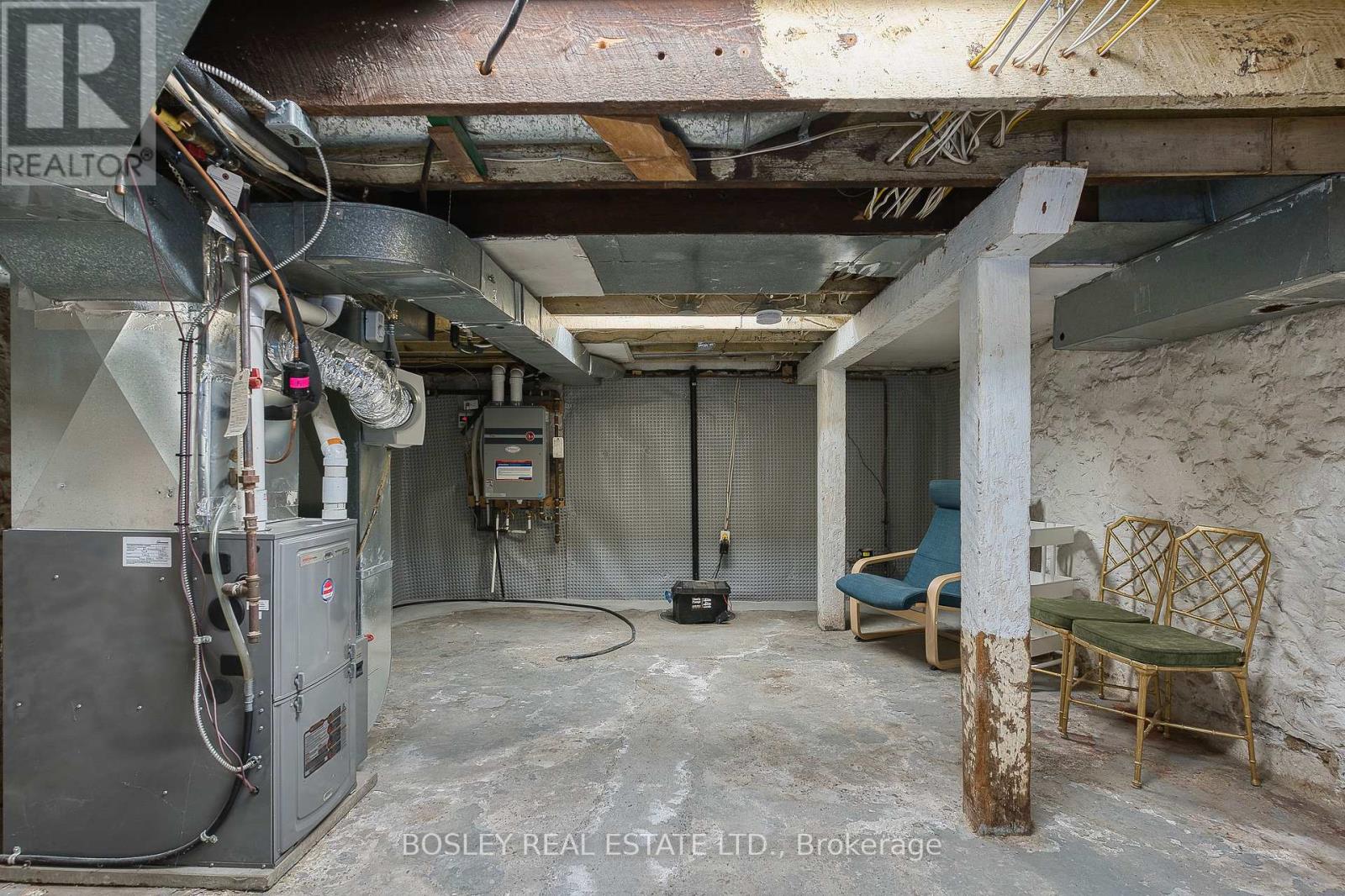 60 Grenadier Road, Toronto, Ontario  M6R 1R2 - Photo 37 - W12507590