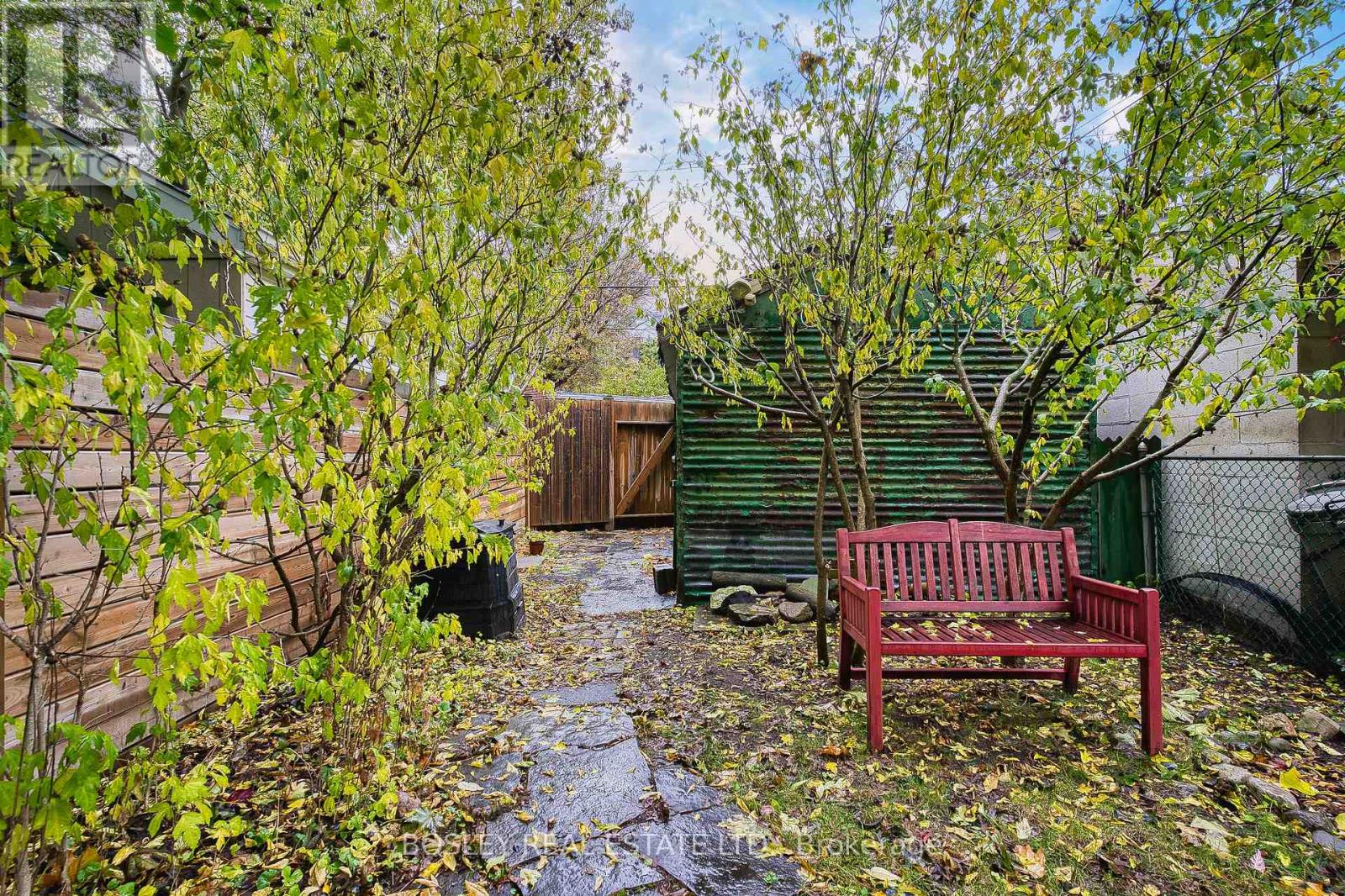 60 Grenadier Road, Toronto, Ontario  M6R 1R2 - Photo 40 - W12507590