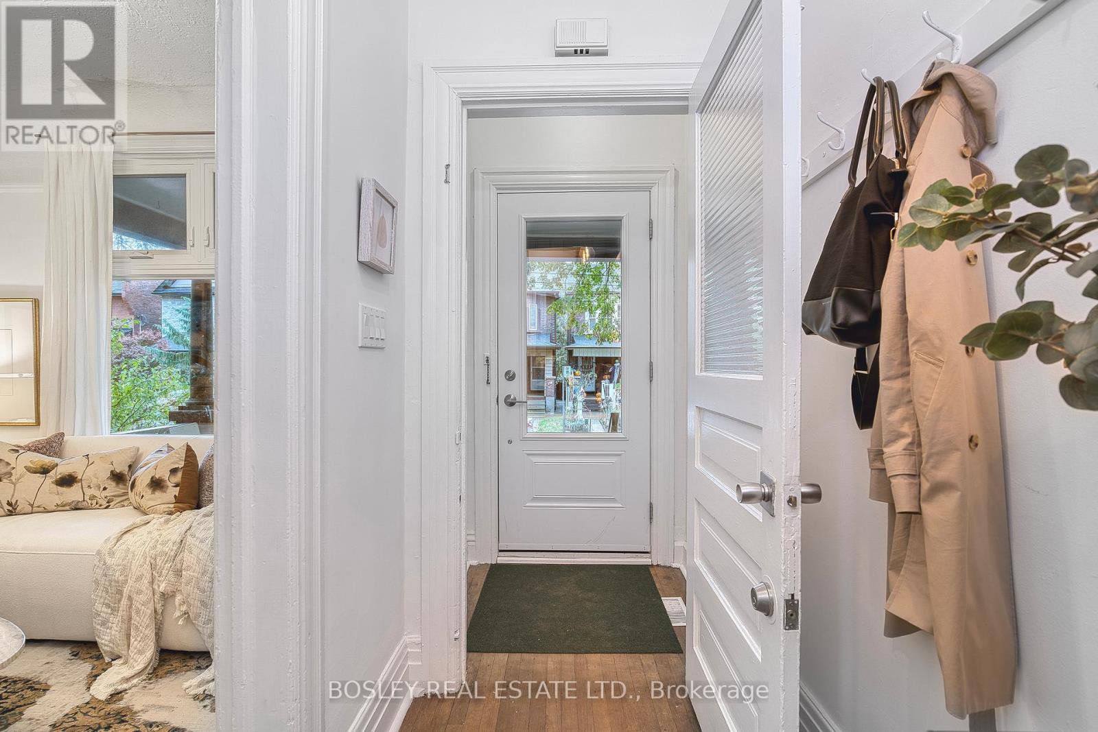 60 Grenadier Road, Toronto, Ontario  M6R 1R2 - Photo 7 - W12507590