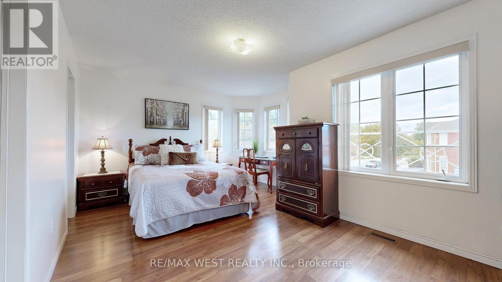 1 Platinum Drive, Toronto, Ontario  M6M 5K1 - Photo 24 - W12507594