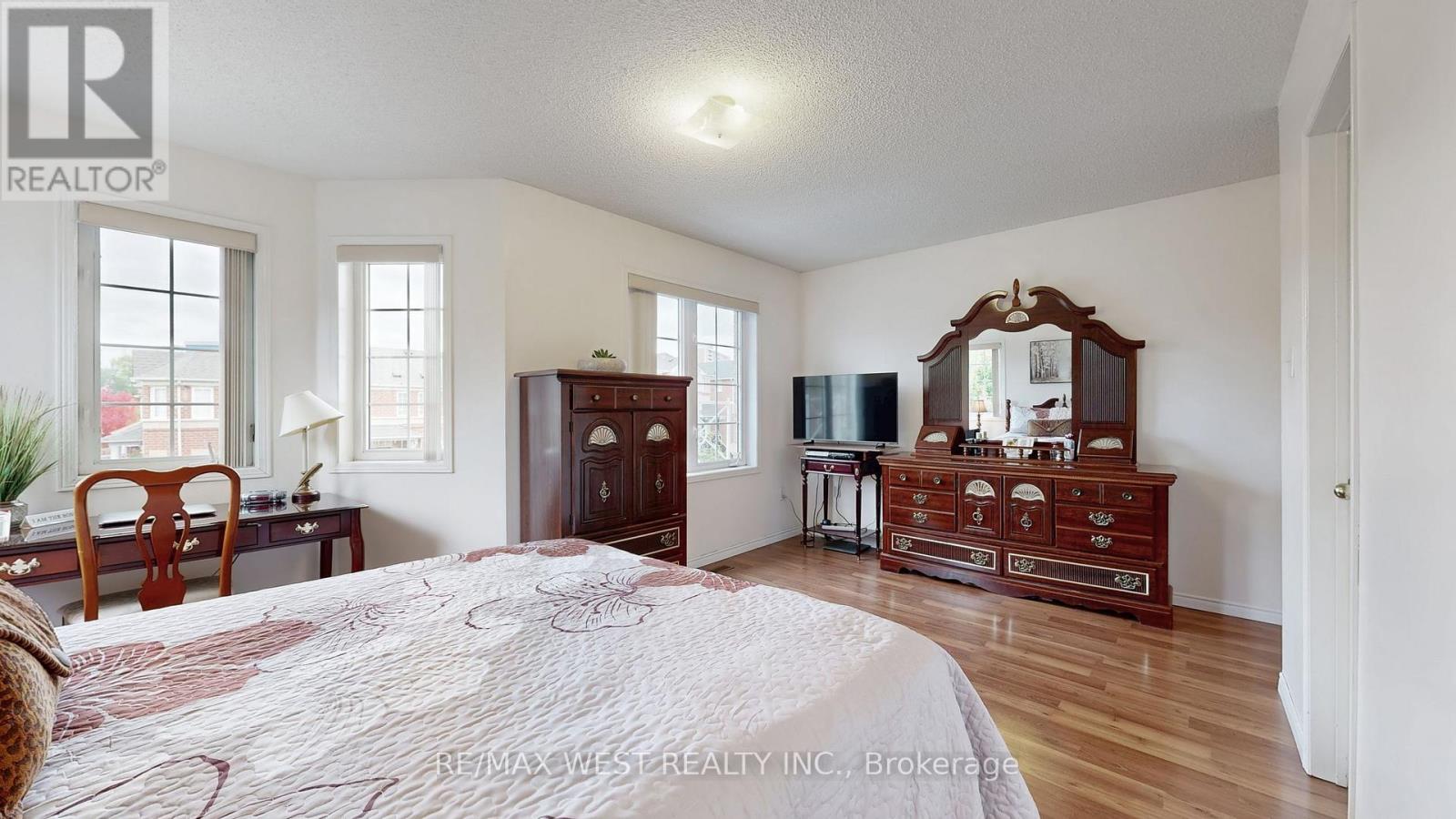 1 Platinum Drive, Toronto, Ontario  M6M 5K1 - Photo 27 - W12507594