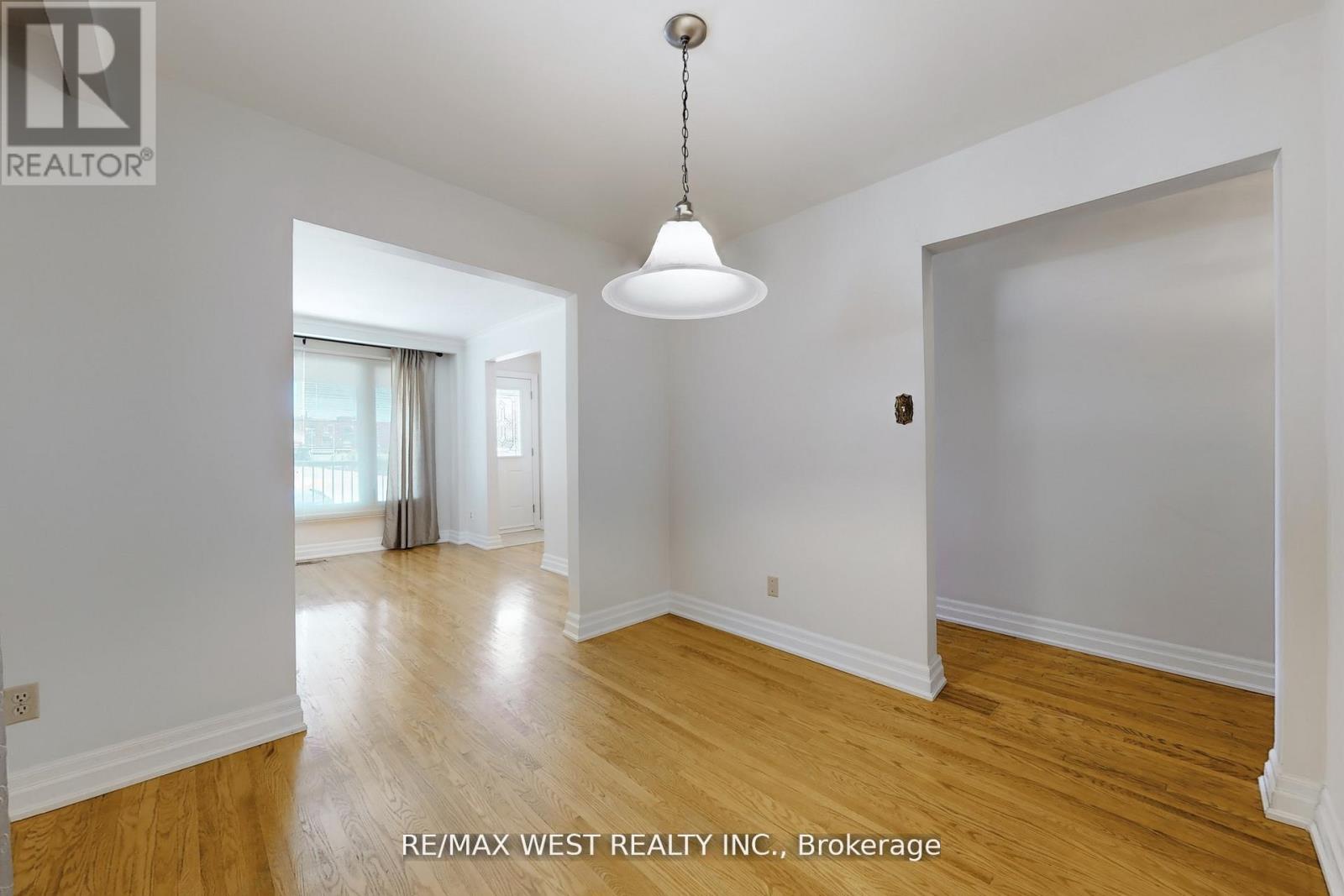 304 Concord Avenue, Toronto, Ontario  M6H 2P6 - Photo 12 - W12507608