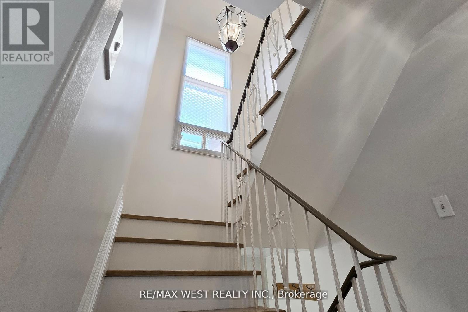 304 Concord Avenue, Toronto, Ontario  M6H 2P6 - Photo 22 - W12507608