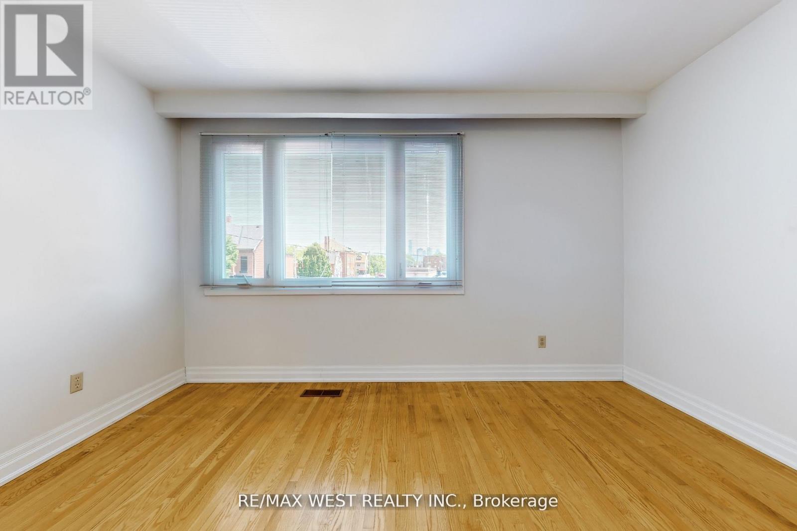 304 Concord Avenue, Toronto, Ontario  M6H 2P6 - Photo 25 - W12507608