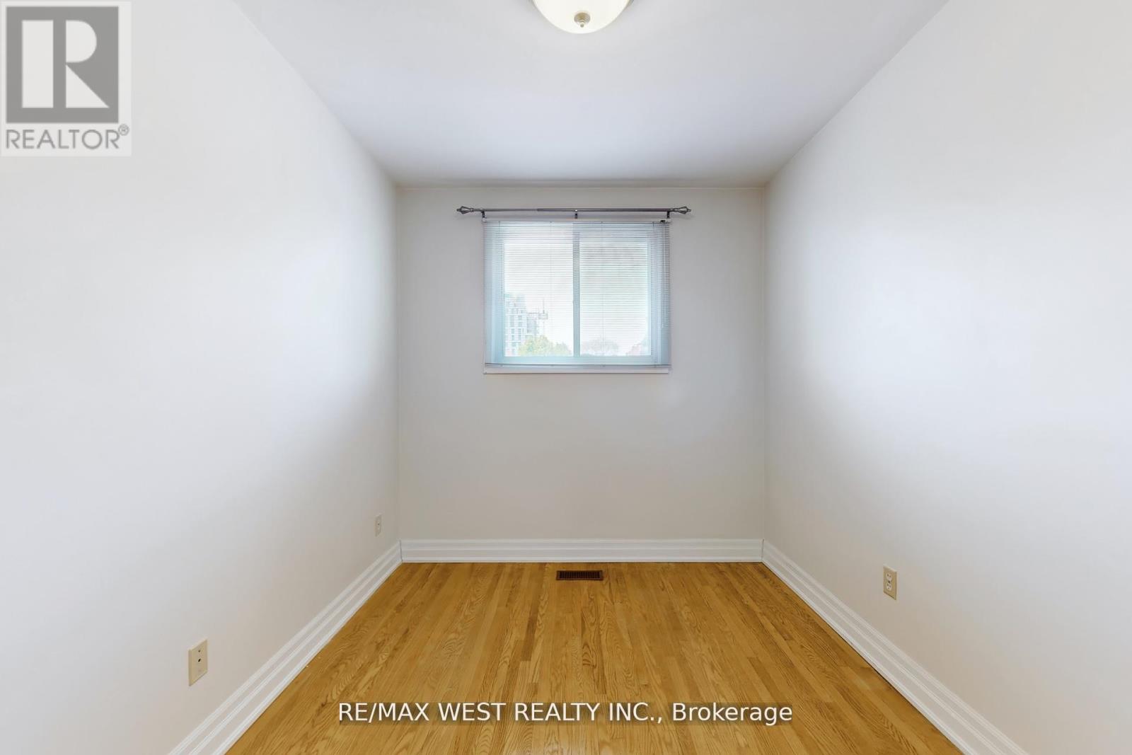 304 Concord Avenue, Toronto, Ontario  M6H 2P6 - Photo 32 - W12507608