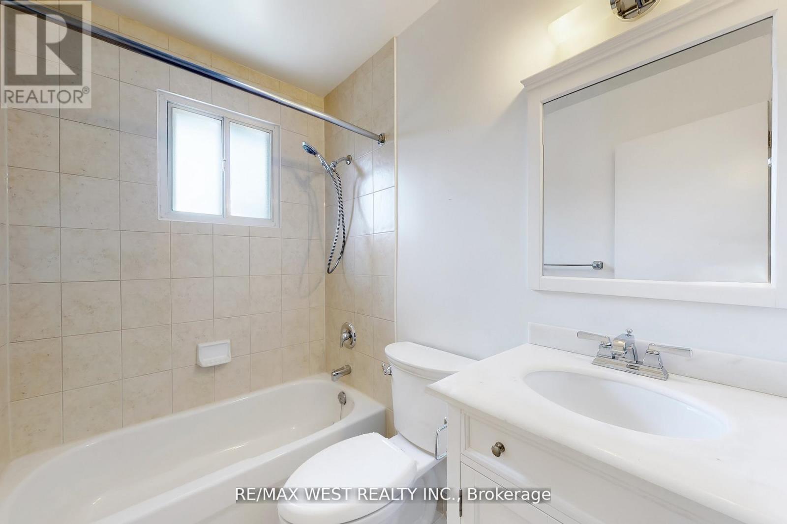 304 Concord Avenue, Toronto, Ontario  M6H 2P6 - Photo 35 - W12507608