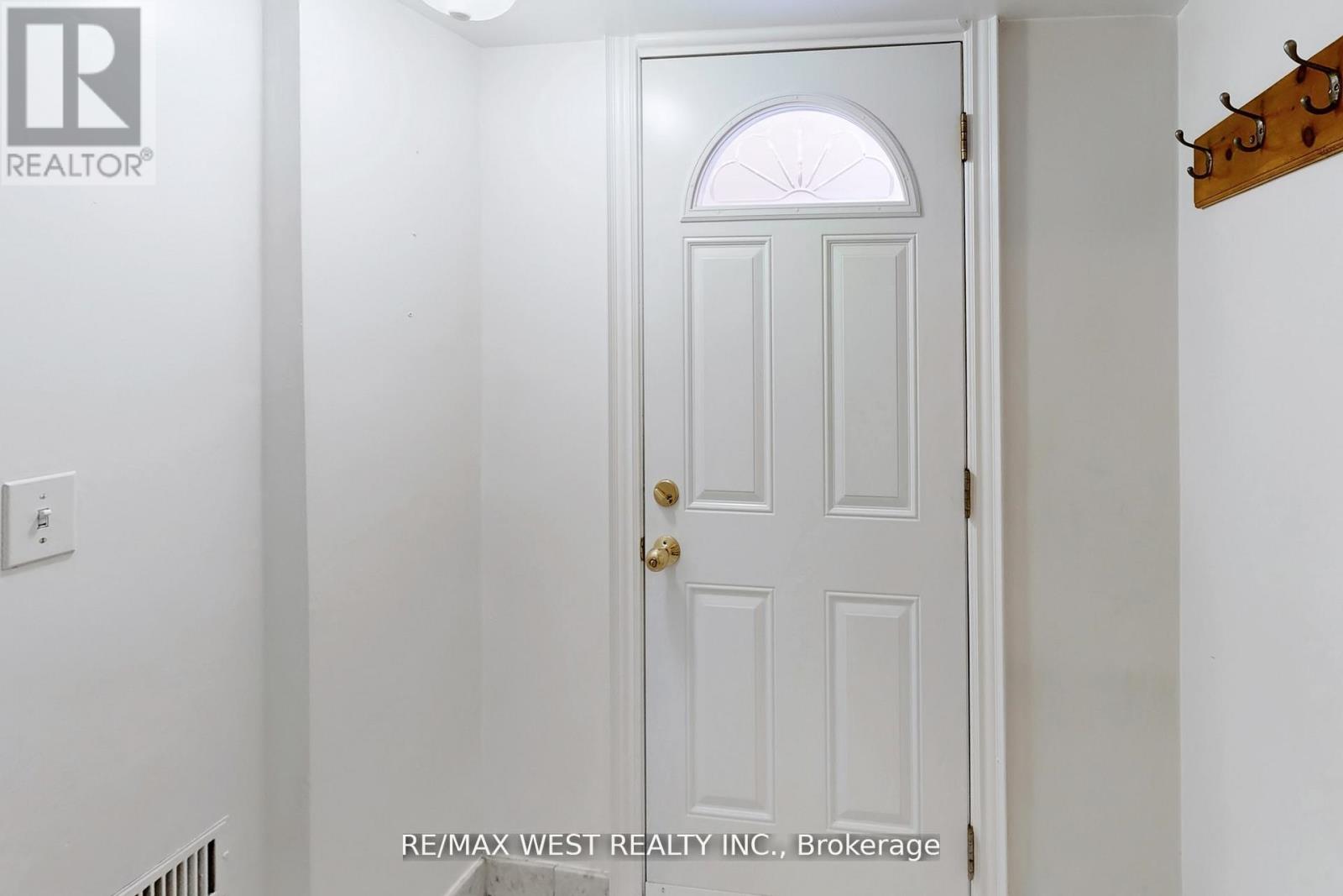 304 Concord Avenue, Toronto, Ontario  M6H 2P6 - Photo 37 - W12507608