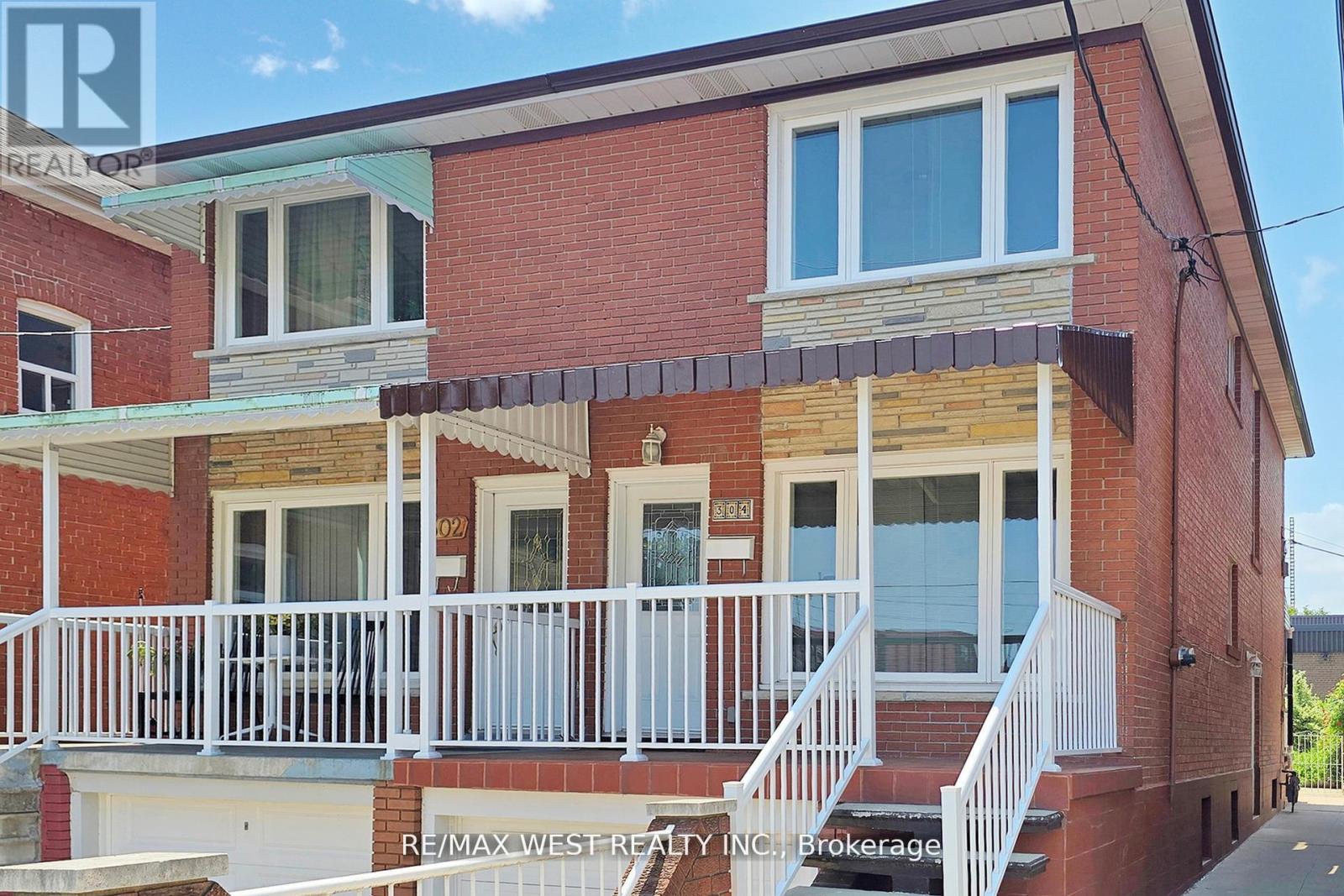 304 Concord Avenue, Toronto, Ontario  M6H 2P6 - Photo 4 - W12507608