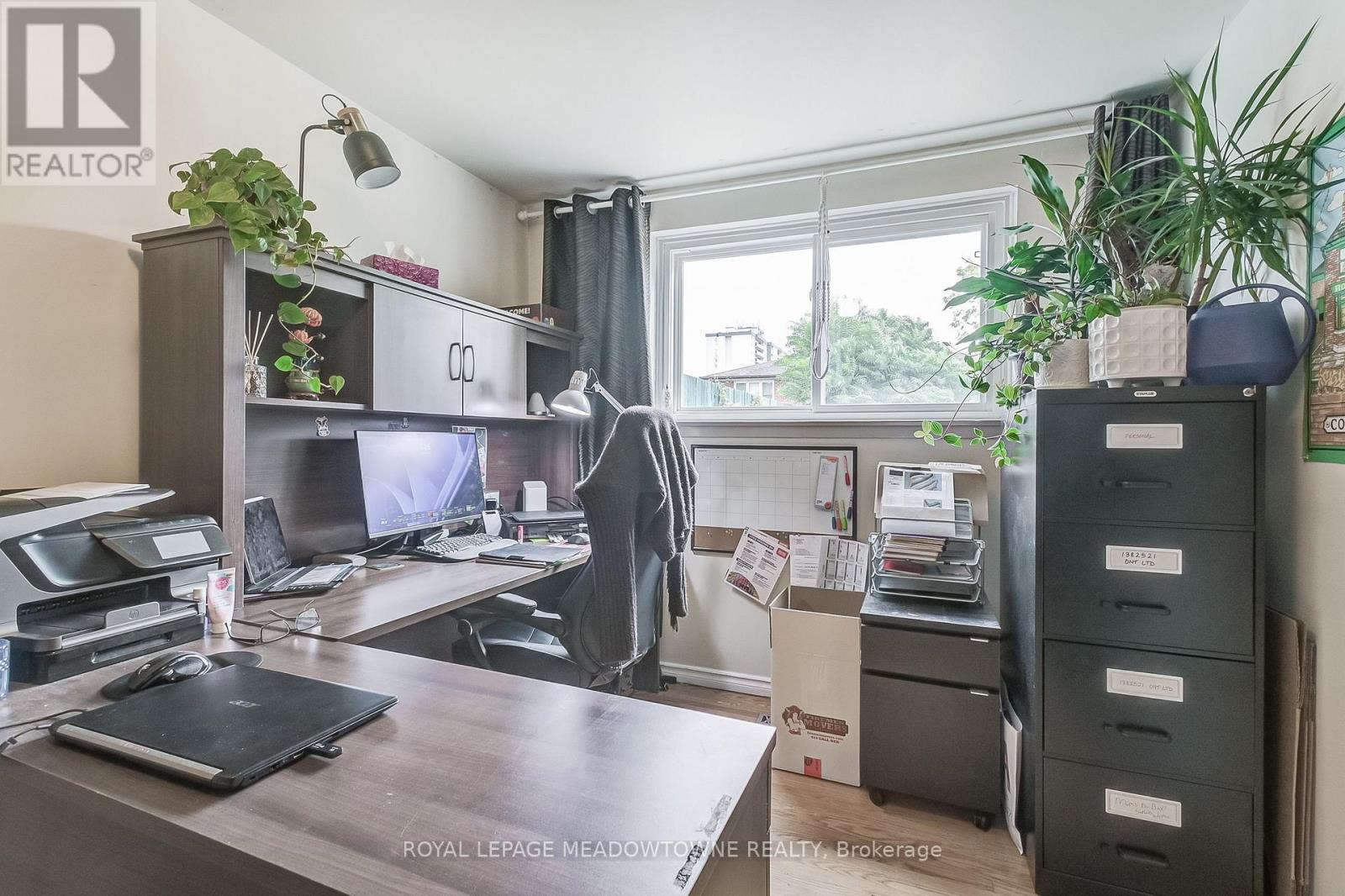 562 Raphael Avenue, Mississauga, Ontario  L5G 1W8 - Photo 23 - W12507612