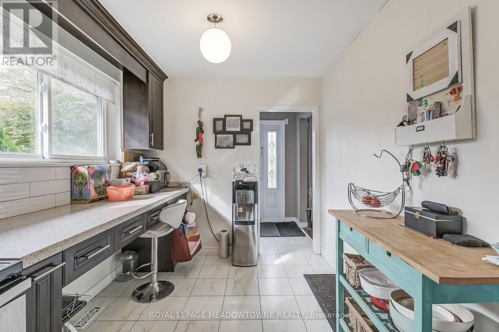 562 Raphael Avenue, Mississauga, Ontario  L5G 1W8 - Photo 5 - W12507612