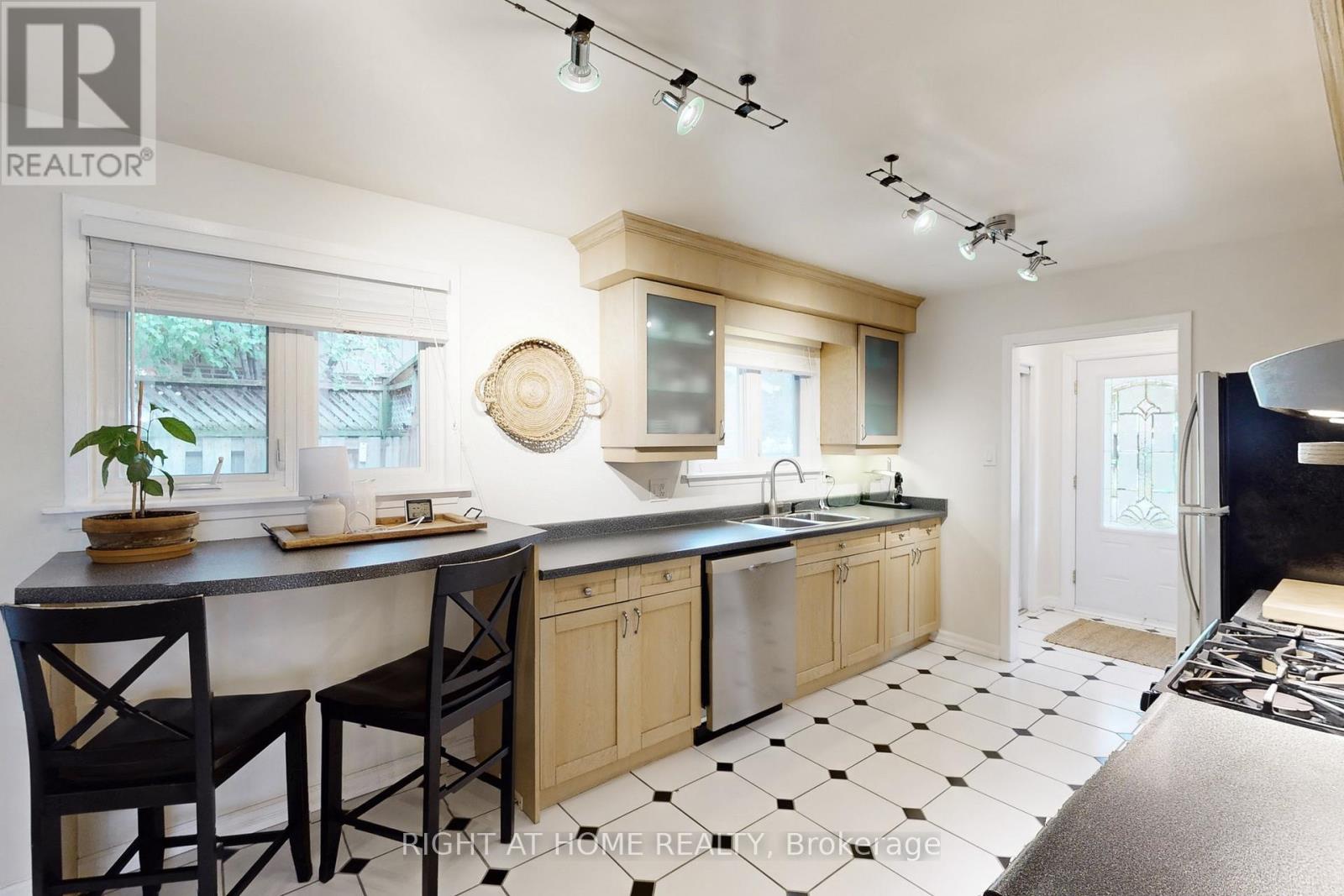 7161 Tamar Road, Mississauga, Ontario L5N 1Y7 - Photo 14 - W12507640