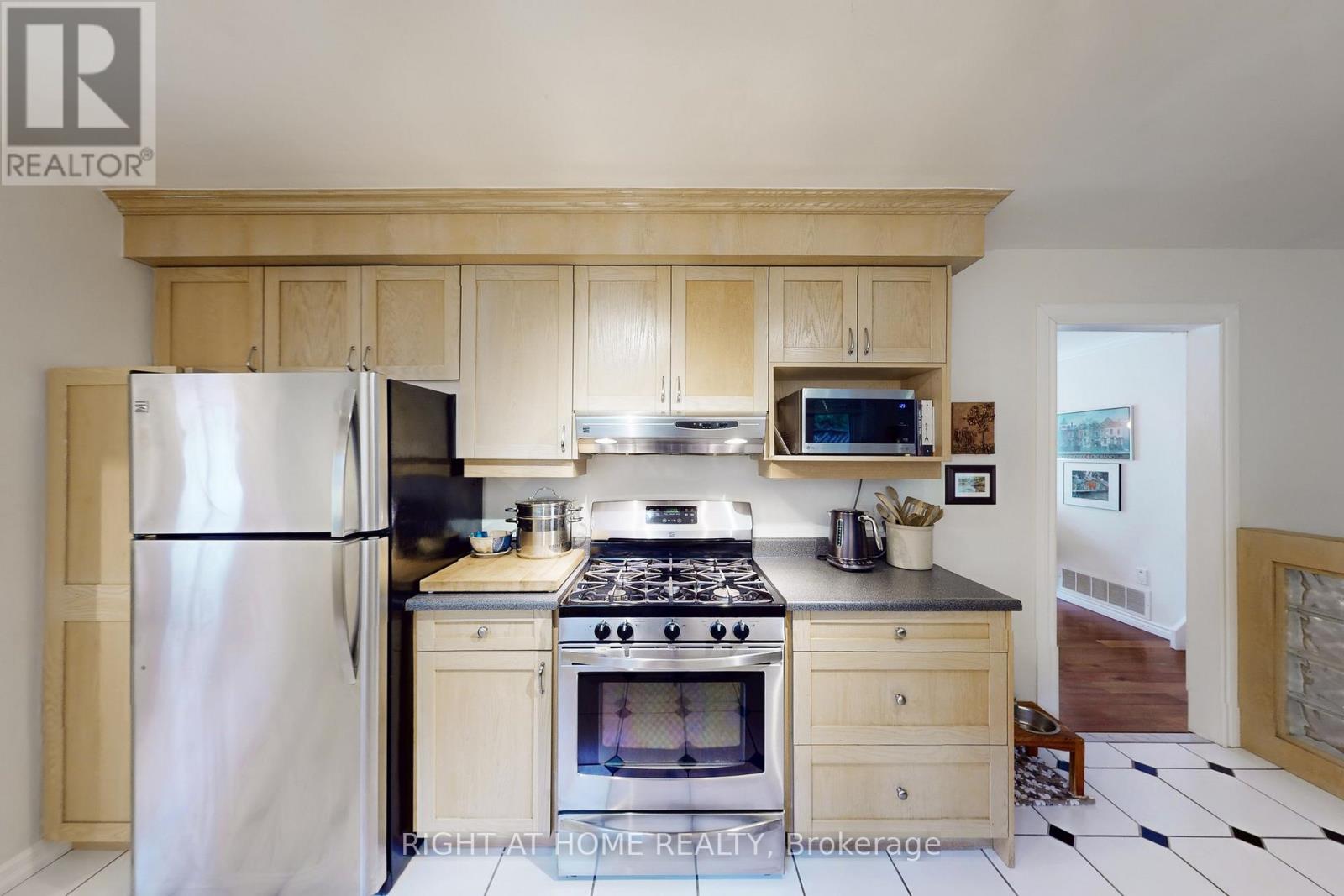 7161 Tamar Road, Mississauga, Ontario L5N 1Y7 - Photo 17 - W12507640