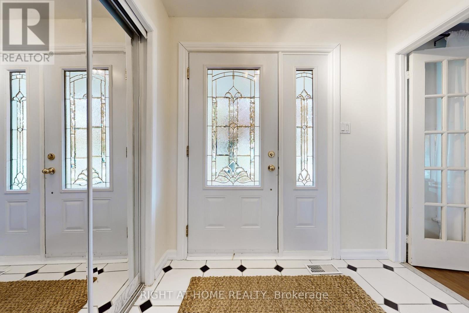 7161 Tamar Road, Mississauga, Ontario L5N 1Y7 - Photo 18 - W12507640