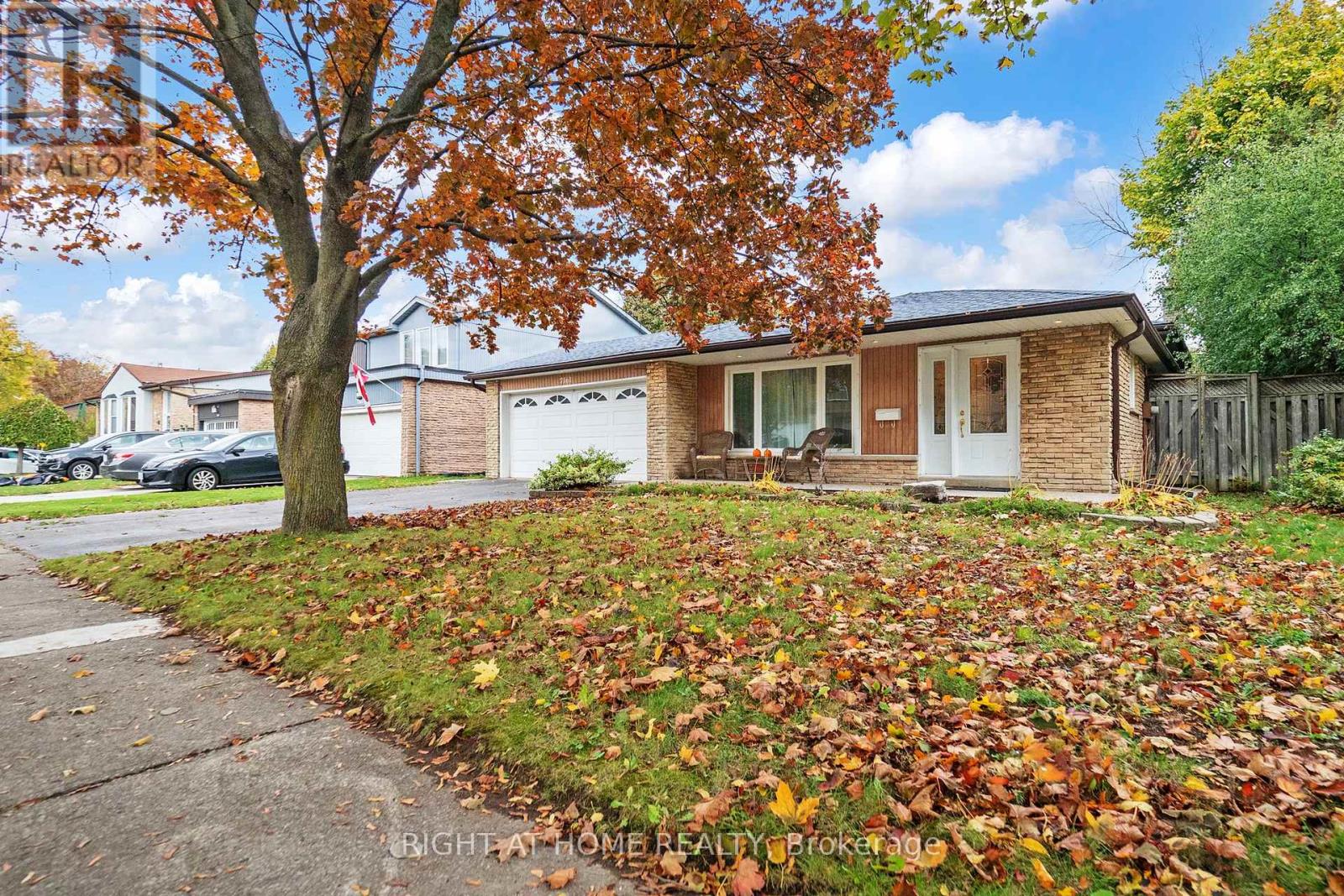 7161 Tamar Road, Mississauga, Ontario L5N 1Y7 - Photo 2 - W12507640