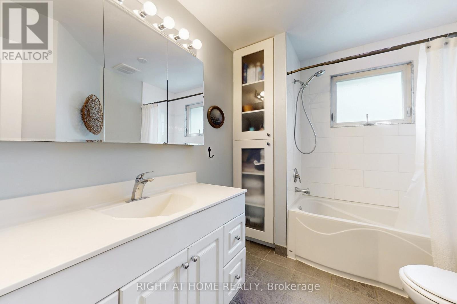 7161 Tamar Road, Mississauga, Ontario L5N 1Y7 - Photo 28 - W12507640