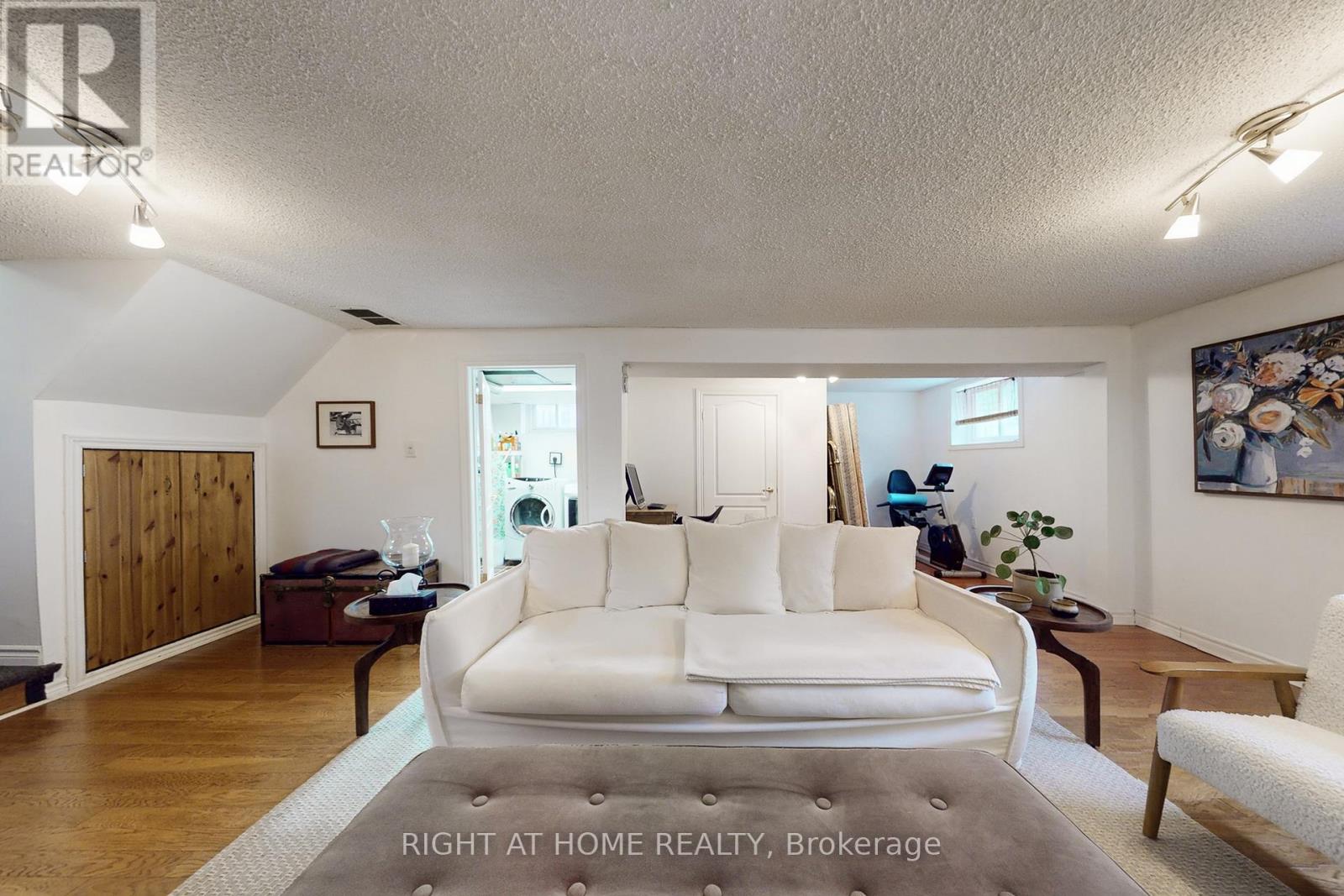 7161 Tamar Road, Mississauga, Ontario L5N 1Y7 - Photo 31 - W12507640