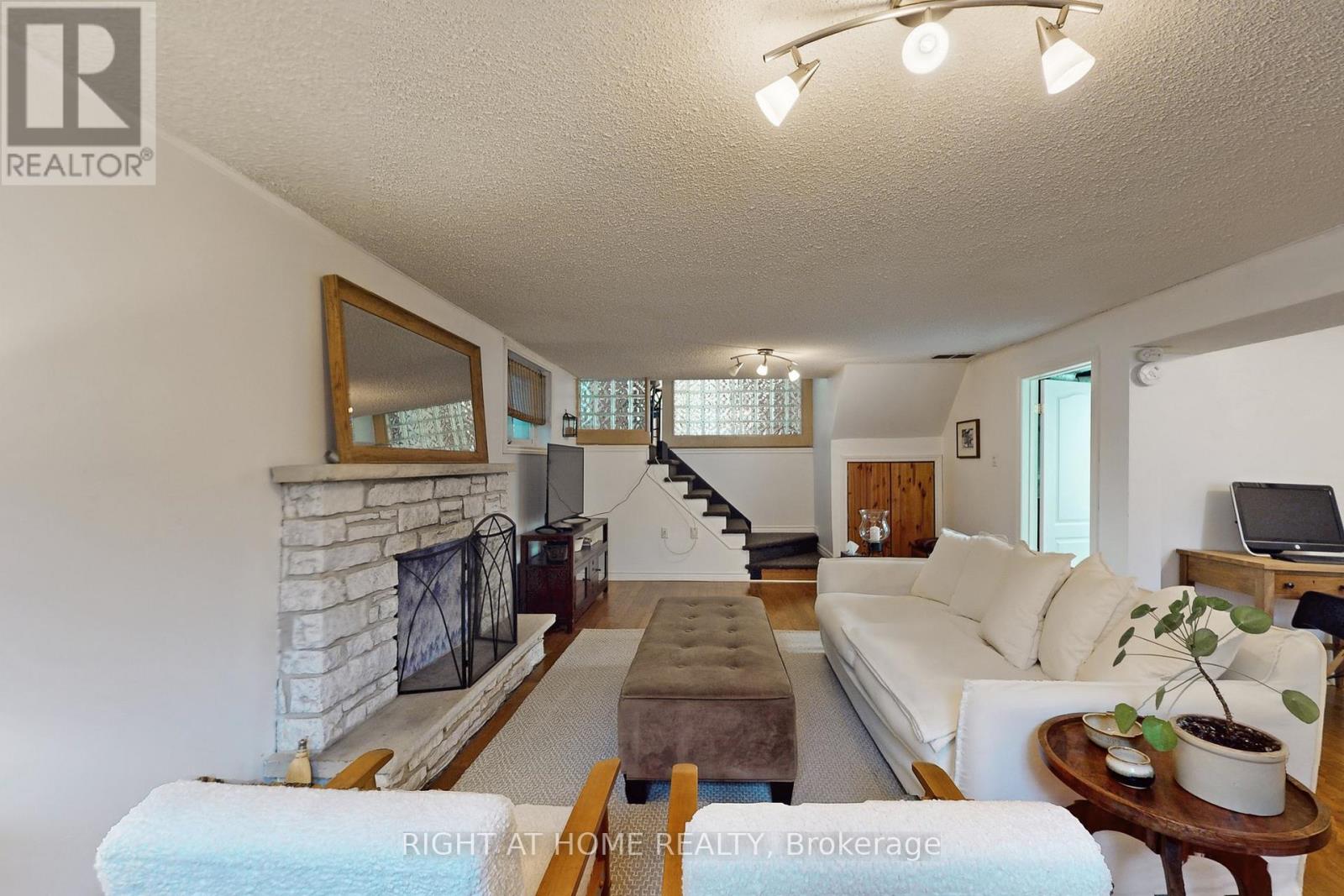 7161 Tamar Road, Mississauga, Ontario L5N 1Y7 - Photo 33 - W12507640
