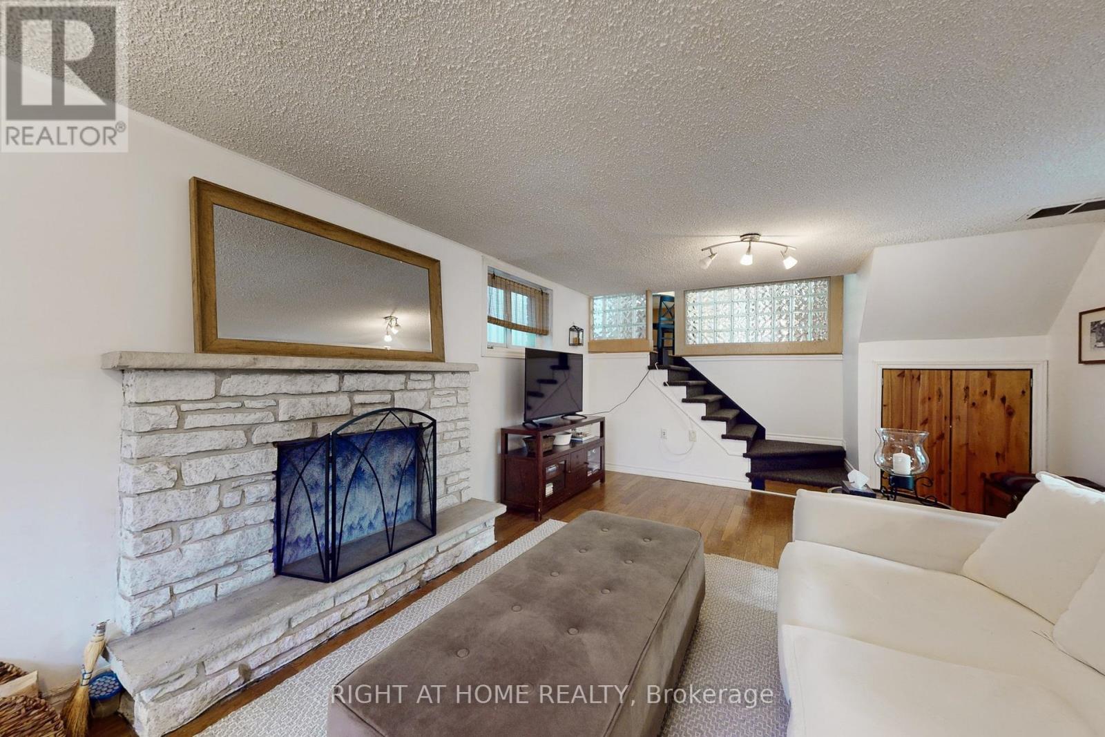 7161 Tamar Road, Mississauga, Ontario L5N 1Y7 - Photo 34 - W12507640