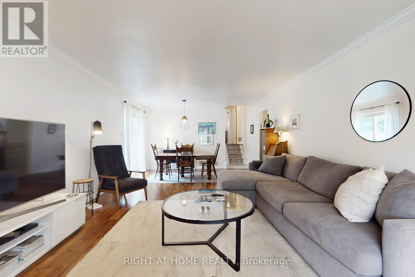 7161 Tamar Road, Mississauga, Ontario L5N 1Y7 - Photo 9 - W12507640