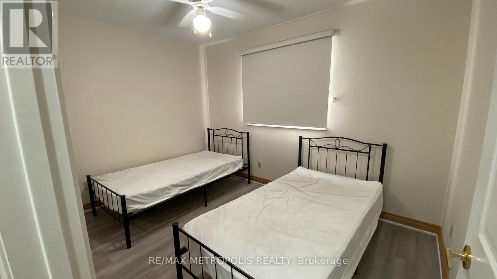 Upper - 6 Madoc Drive, Brampton, Ontario  L6V 1Z9 - Photo 15 - W12507642