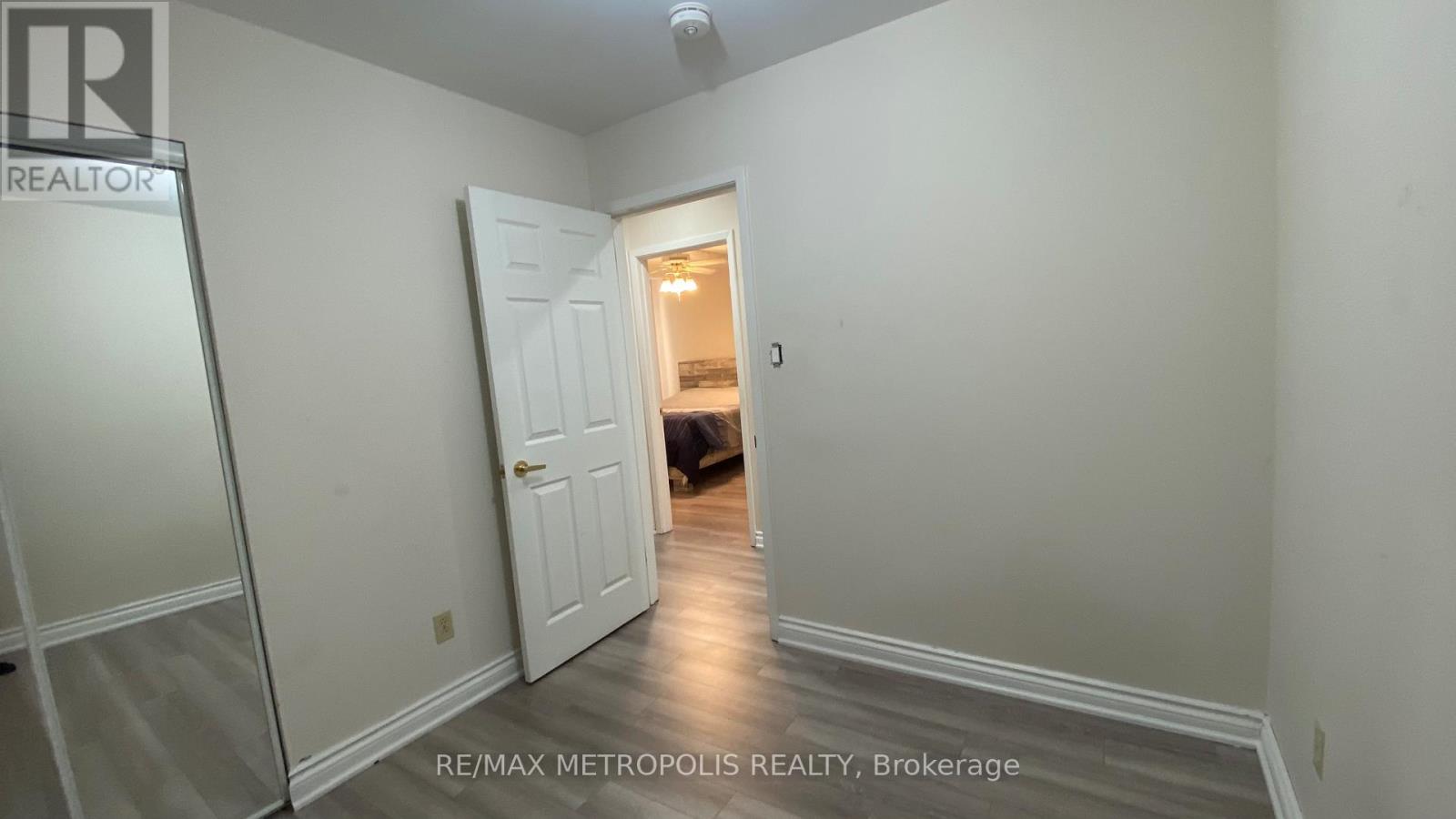 Upper - 6 Madoc Drive, Brampton, Ontario  L6V 1Z9 - Photo 17 - W12507642