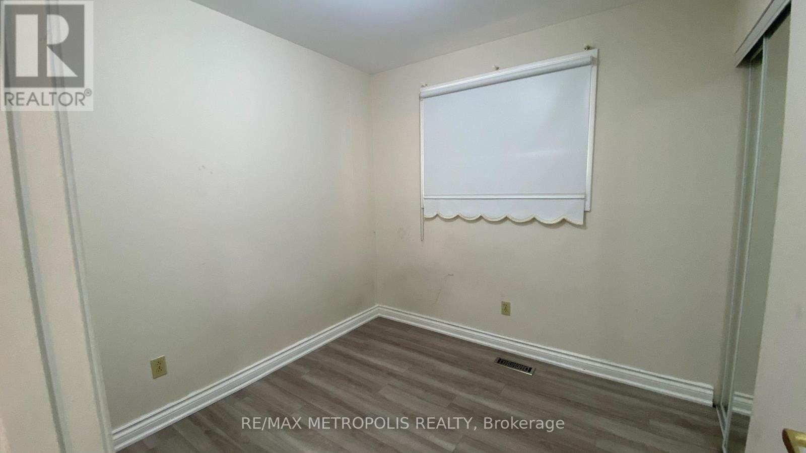 Upper - 6 Madoc Drive, Brampton, Ontario  L6V 1Z9 - Photo 18 - W12507642