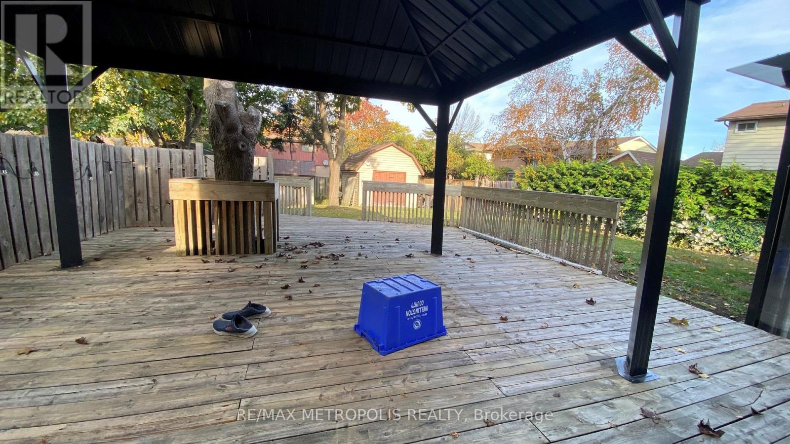 Upper - 6 Madoc Drive, Brampton, Ontario  L6V 1Z9 - Photo 28 - W12507642