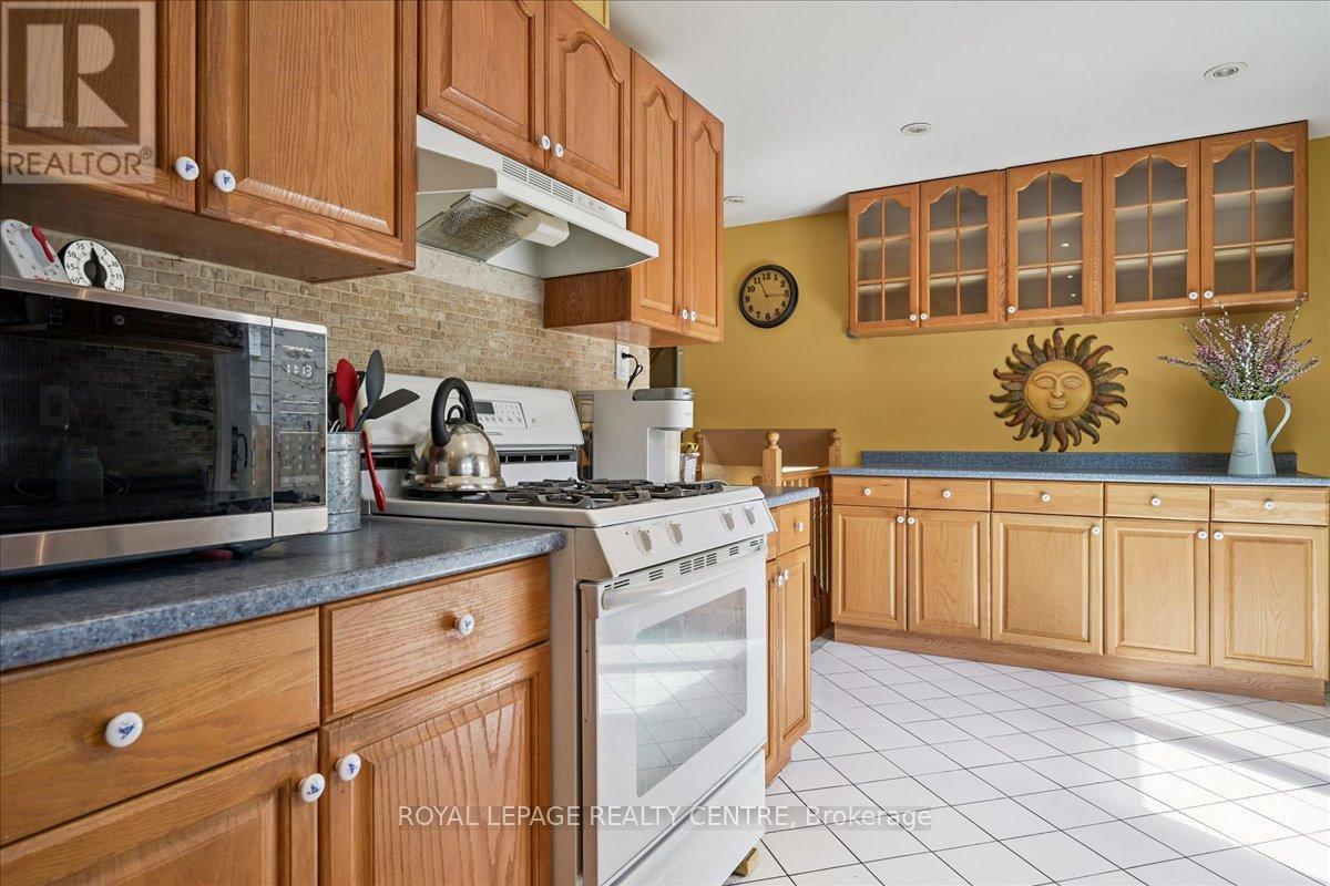 3286 Masthead Crescent, Mississauga, Ontario  L5L 1H1 - Photo 17 - W12507652