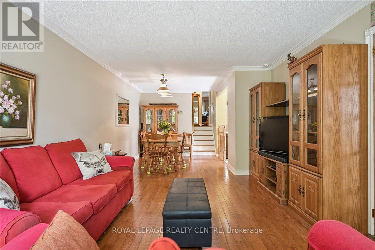 3286 Masthead Crescent, Mississauga, Ontario  L5L 1H1 - Photo 6 - W12507652