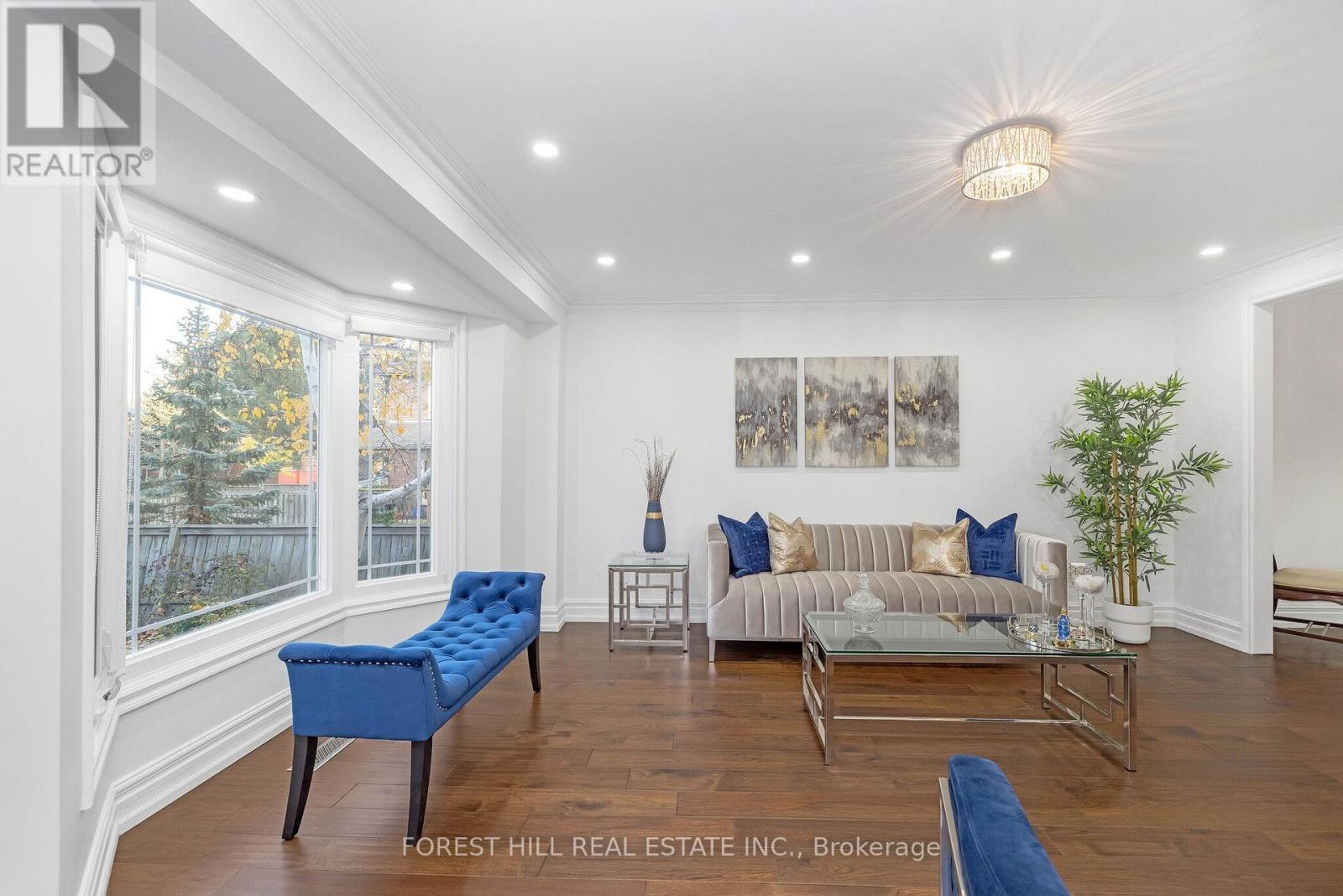 4640 Beaufort Terrace, Mississauga, Ontario  L5M 3H9 - Photo 4 - W12507708