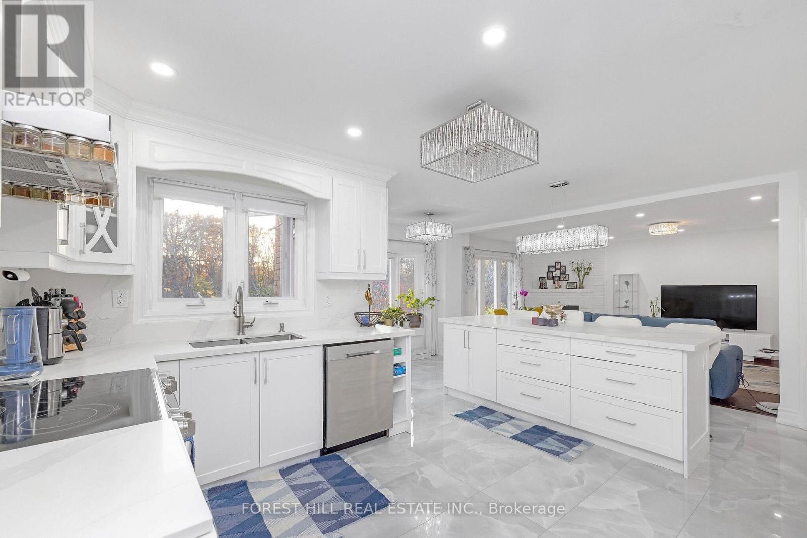 4640 Beaufort Terrace, Mississauga, Ontario  L5M 3H9 - Photo 7 - W12507708