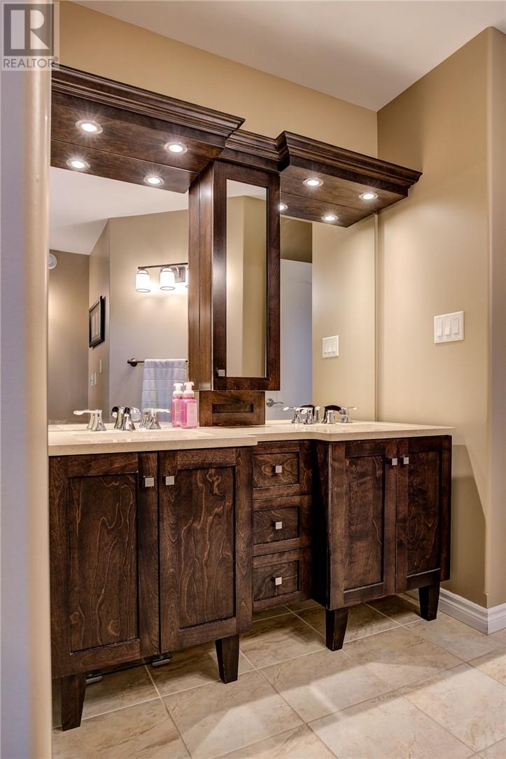 4721 Country Club Drive, Azilda, Ontario  P0M 1B0 - Photo 21 - 2125328