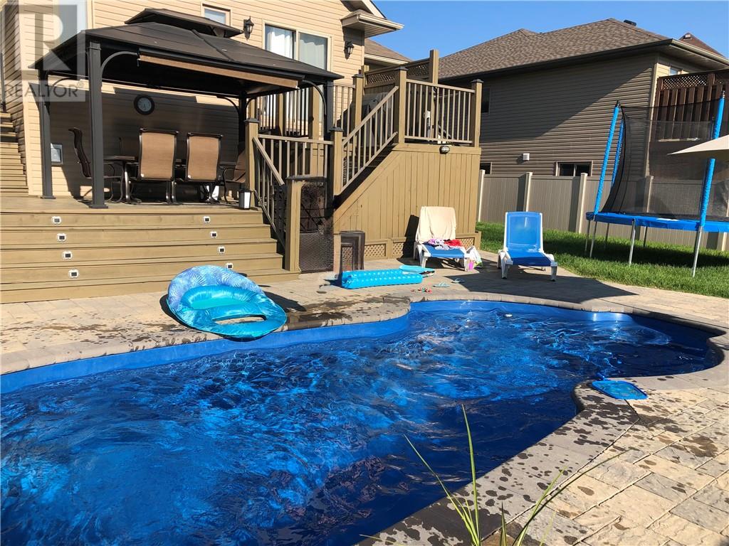 4721 Country Club Drive, Azilda, Ontario  P0M 1B0 - Photo 12 - 2125328