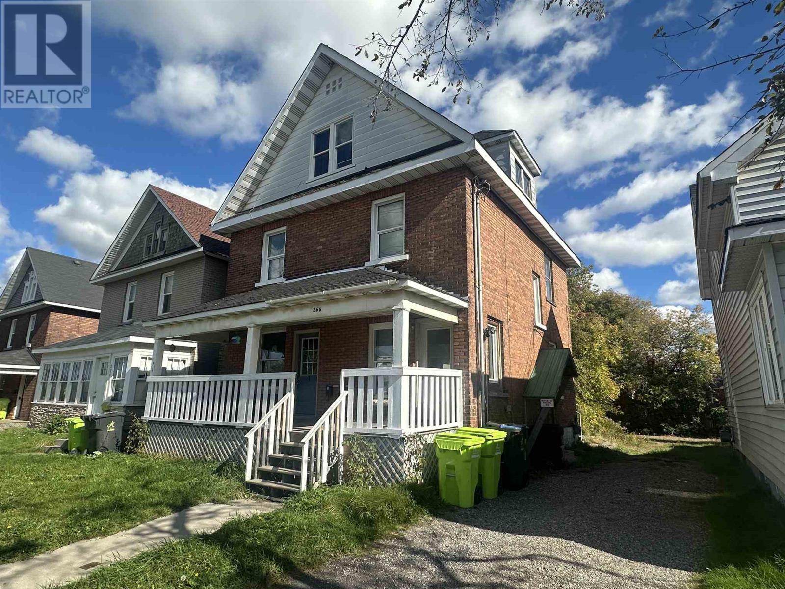 266 John St, Sault Ste. Marie, Ontario P6A 1P5 - Photo 2 - SM252945