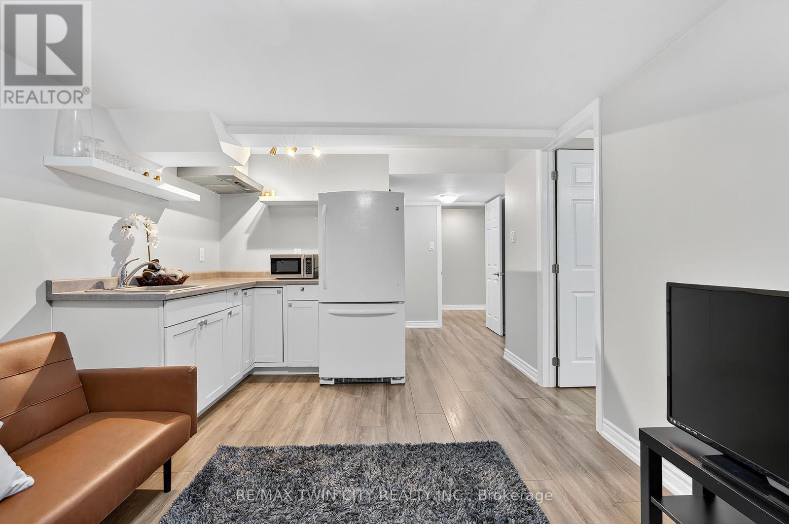 70 Cannes Street, Kitchener, Ontario  N2R 1V2 - Photo 33 - X12507632