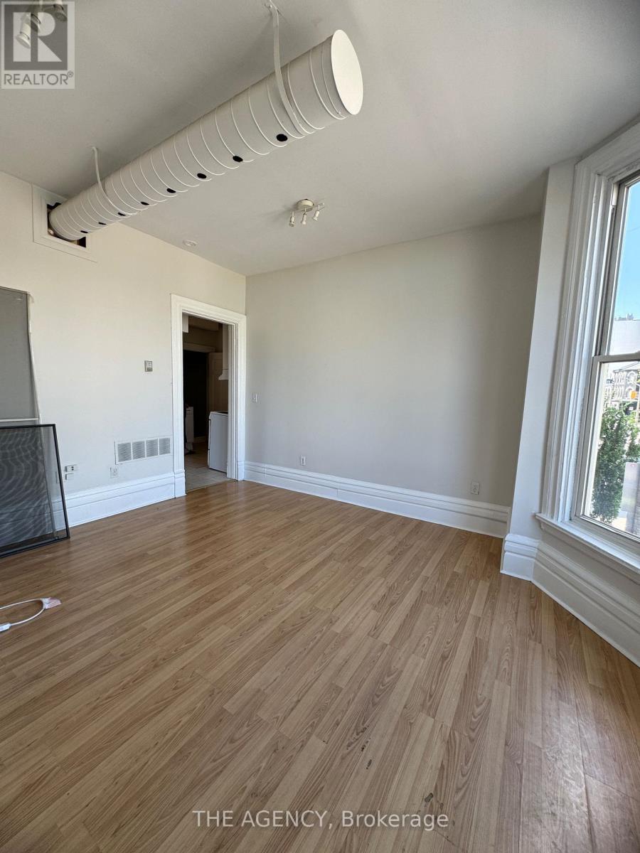 4 - 139 1/2 John Street S, Hamilton, Ontario  L8N 2C3 - Photo 2 - X12507666