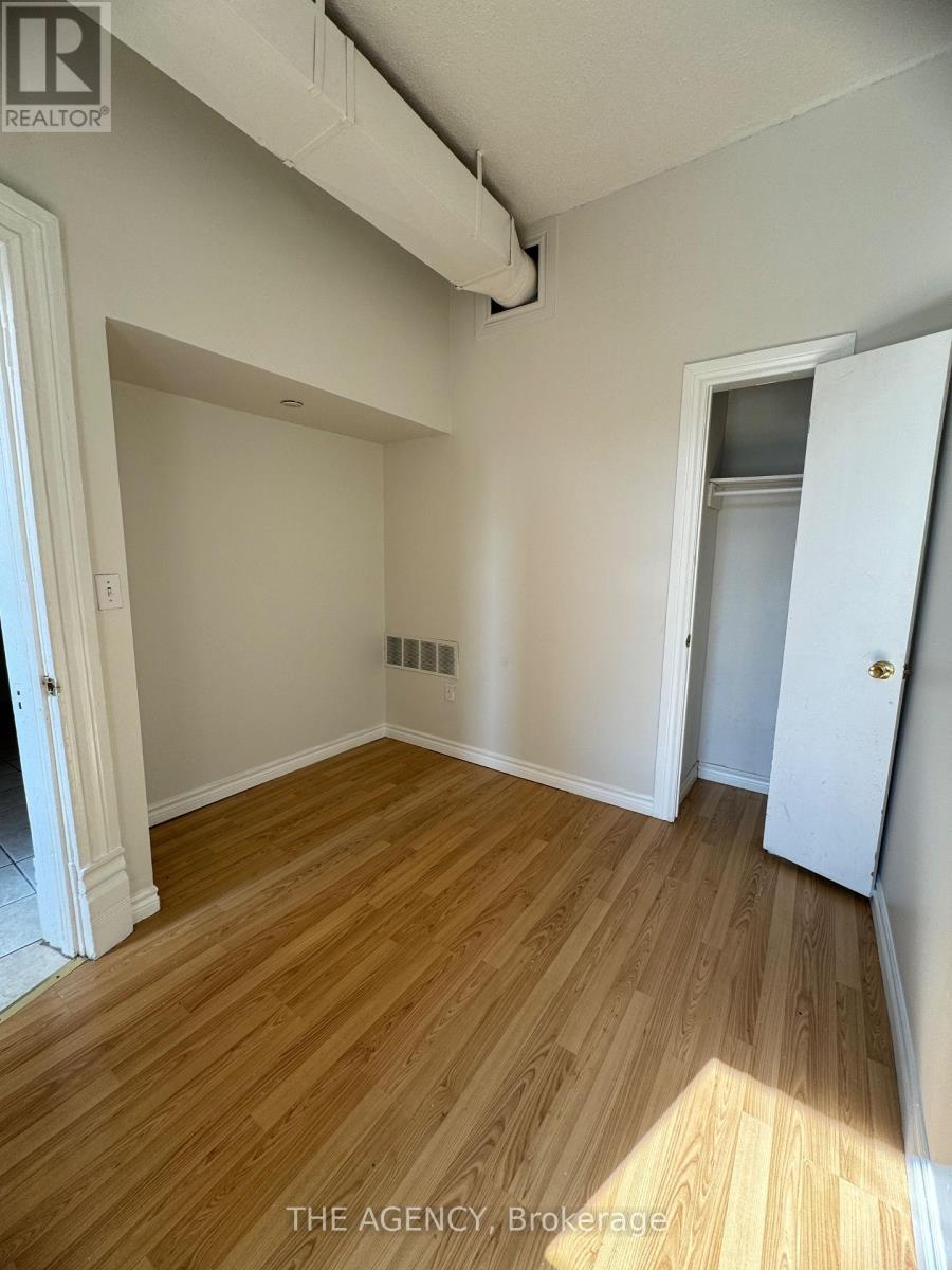 4 - 139 1/2 John Street S, Hamilton, Ontario  L8N 2C3 - Photo 5 - X12507666