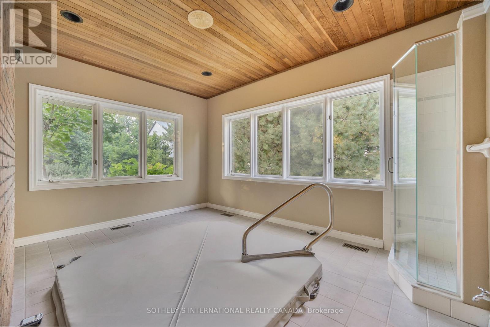 17606 Thorndale Road, Thames Centre, Ontario  N0M 2P0 - Photo 16 - X12507680