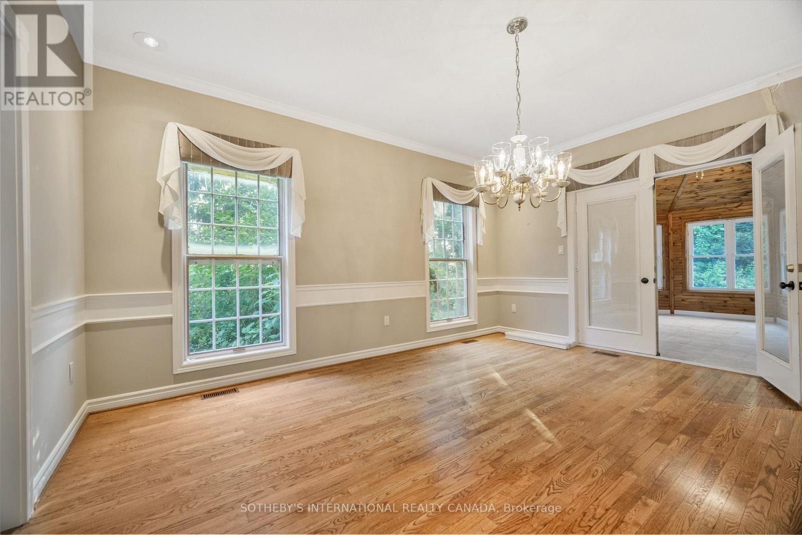 17606 Thorndale Road, Thames Centre, Ontario  N0M 2P0 - Photo 6 - X12507680