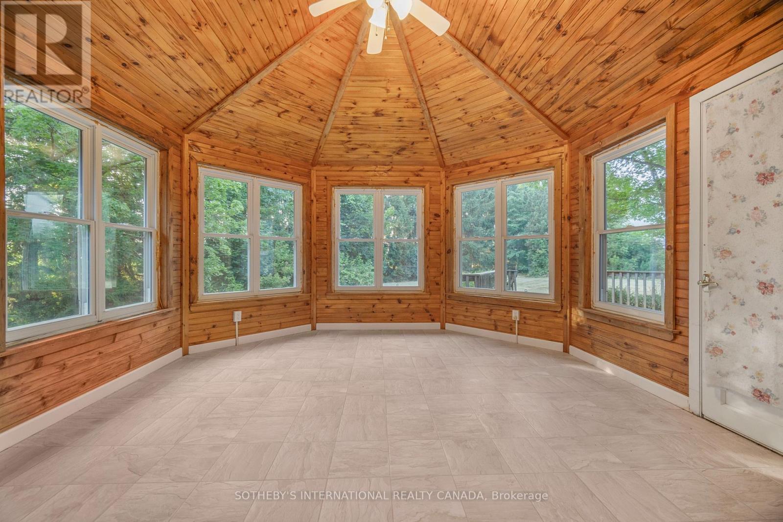 17606 Thorndale Road, Thames Centre, Ontario  N0M 2P0 - Photo 8 - X12507680