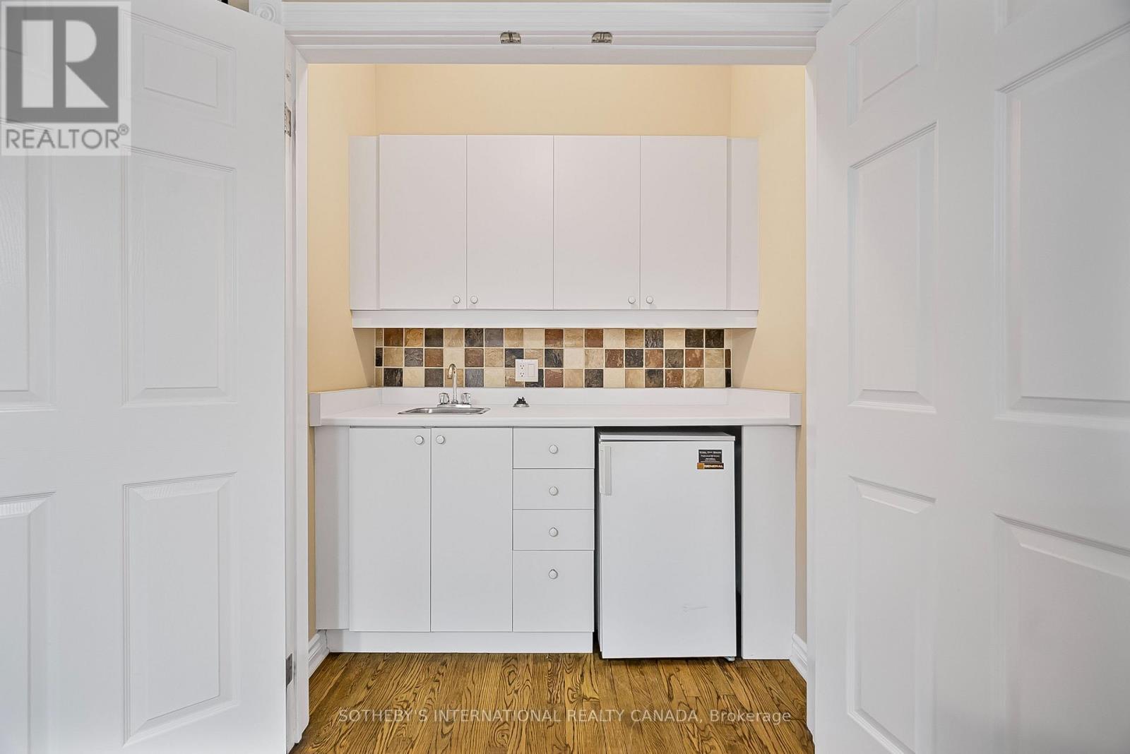 17606 Thorndale Road, Thames Centre, Ontario  N0M 2P0 - Photo 9 - X12507680